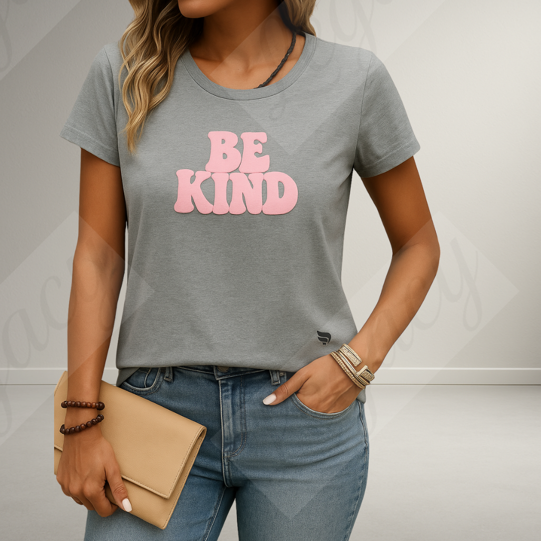 Be Kind. Damen T-Shirt Puff Edition/Nachhaltige Baumwolle-Adi Alex Legacy® - Adi-Alex-Legacy