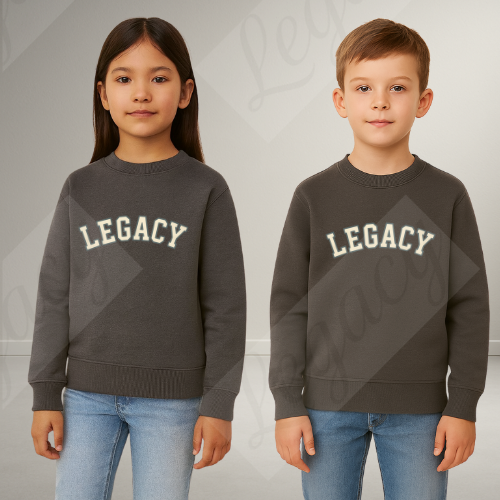 Legacy Dunkel Grau-Kinder Sweatshirt-Hochwertiger DTF Print/Weiche Baumwolle - Adi-Alex-Legacy